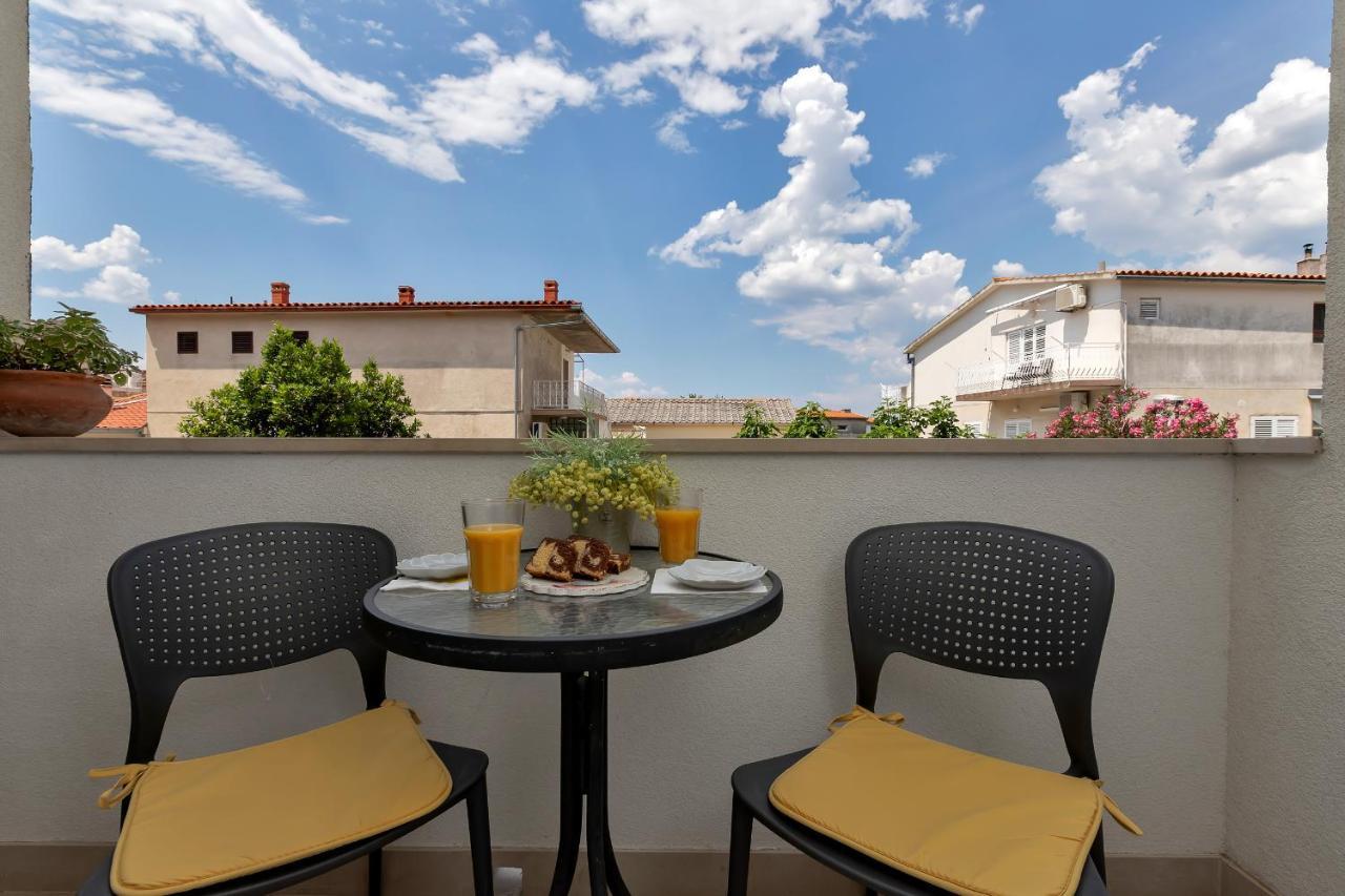 Apartments Divna Baska Voda Luaran gambar