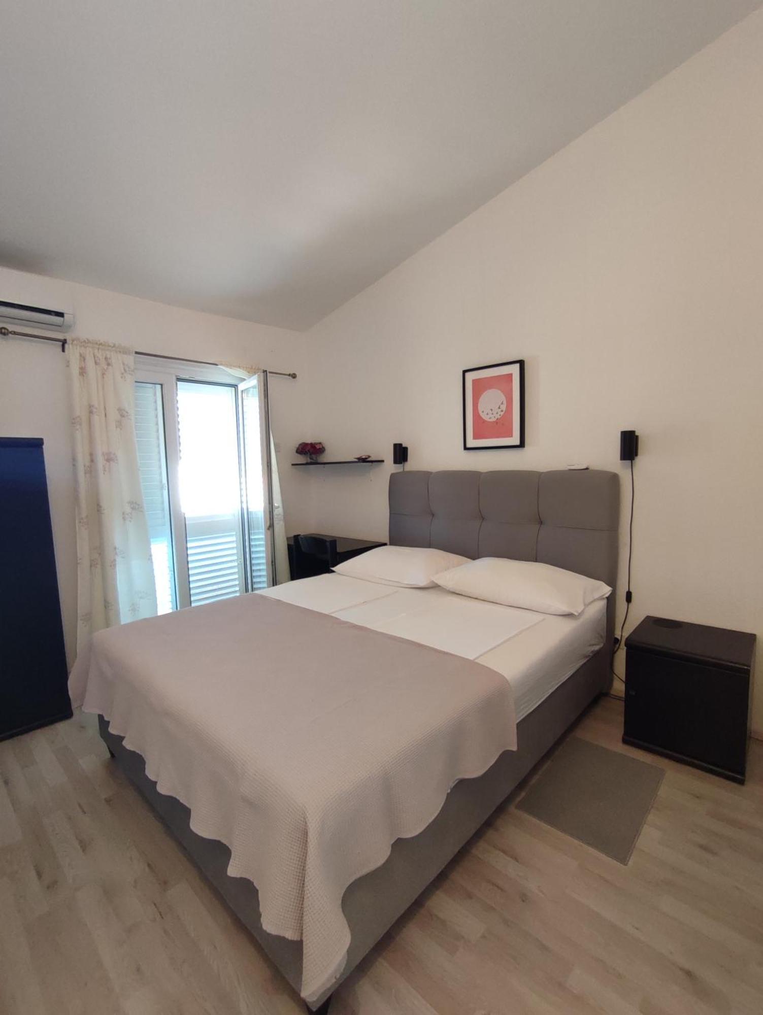 Apartments Divna Baska Voda Luaran gambar