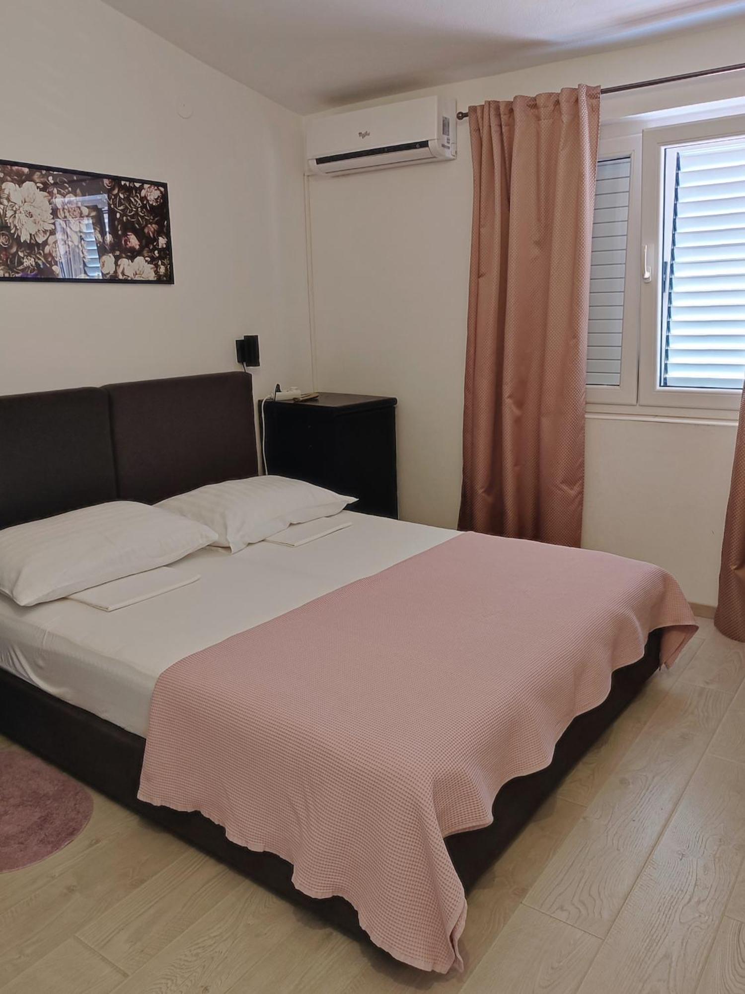 Apartments Divna Baska Voda Luaran gambar