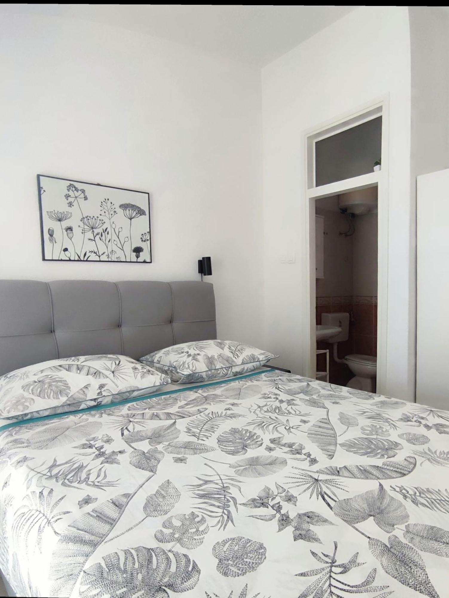 Apartments Divna Baska Voda Luaran gambar