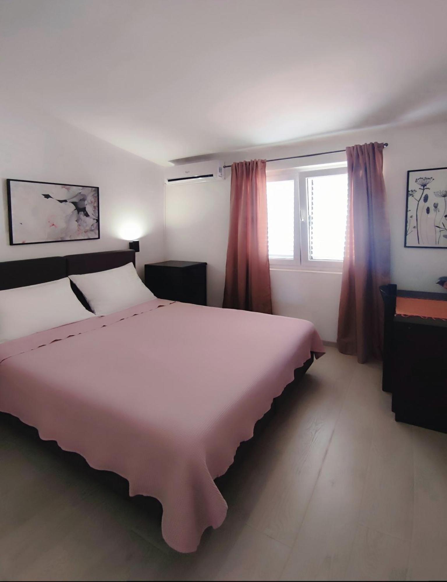 Apartments Divna Baska Voda Luaran gambar